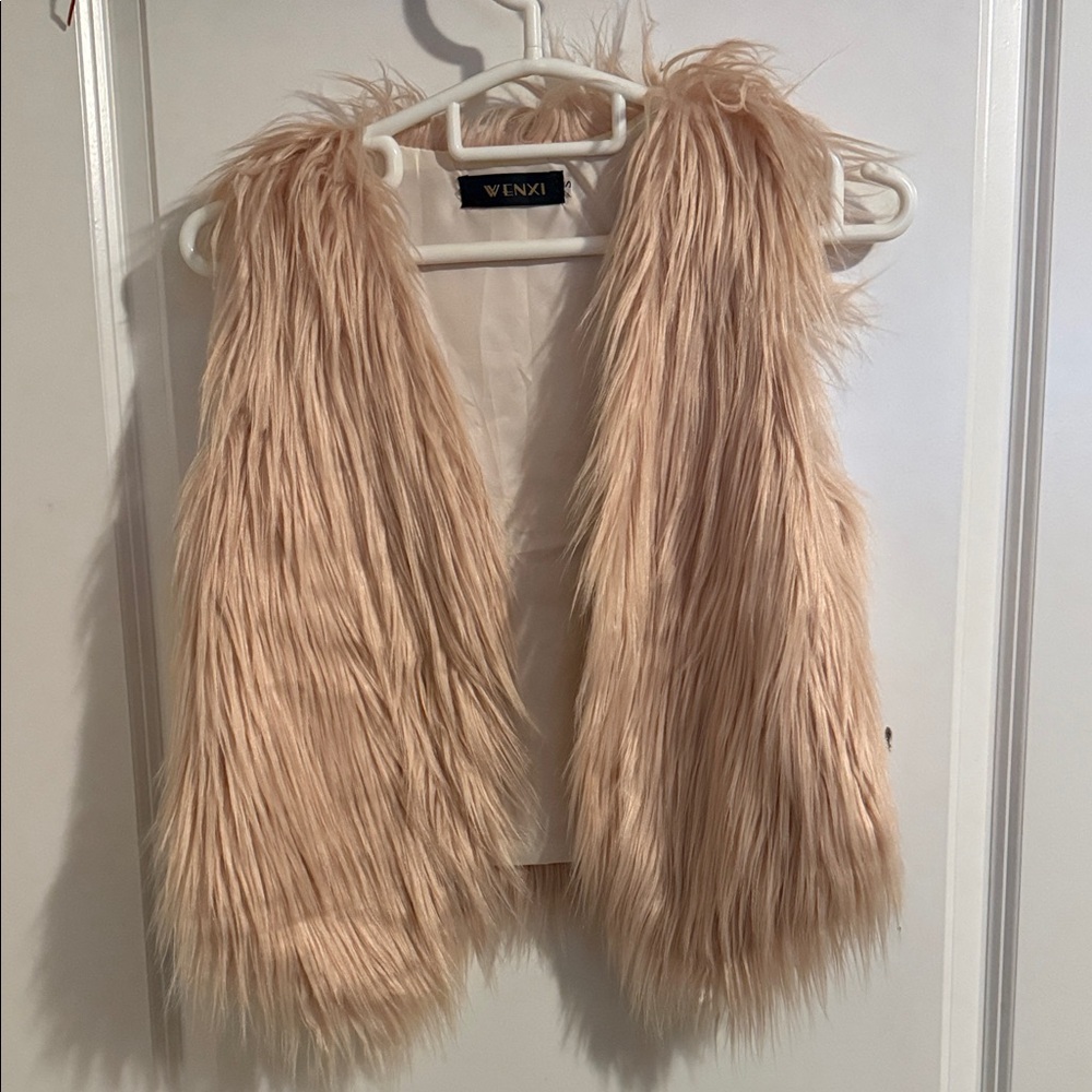 WENXI Blush Pink Faux Fur Vest